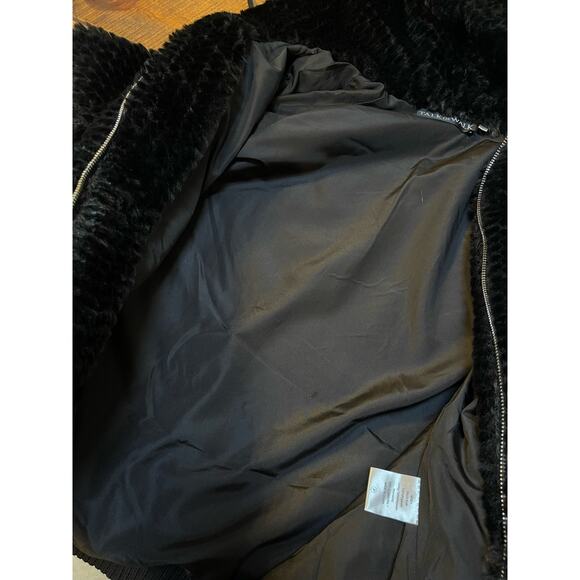 LIKE NEW Womens Talk of the Walk Faux Fur Black Soft Zip Up Coat Size Small - Picture 12 of 12